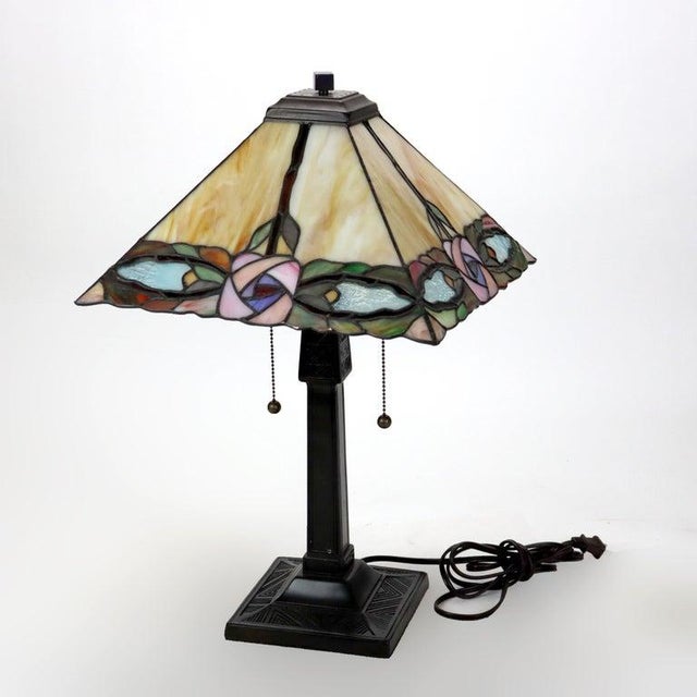 Arts & Crafts Leaded Stained Glass Table Lamp, Early 20th Century For Sale - Image 4 of 12