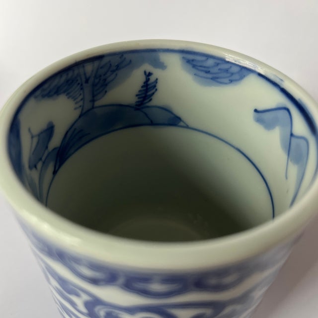 Early 20th Century Small Blue and White Chinese Export Porcelain Cup For Sale - Image 6 of 8