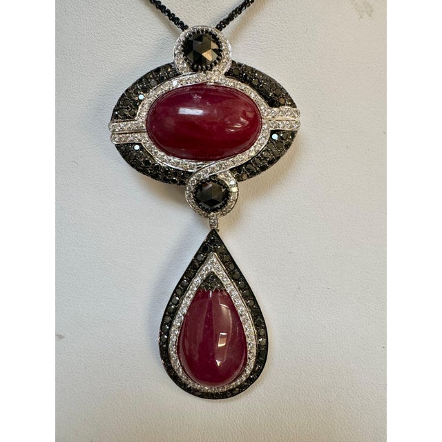 Arts & Crafts Vintage Large Pendant 40Ct Natural Ruby No Heat & Black & White Diamond 18KWG For Sale - Image 3 of 18