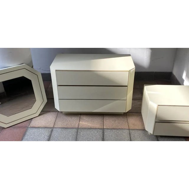 Cream Commode with Mirror Ensemble, Set of 3 For Sale - Image 8 of 12