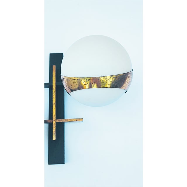 Mid-Century Modern Vintage Italian Wall Lamp in Brass and Opaline Glass from Stilnovo, Italy, 1950s For Sale - Image 3 of 4
