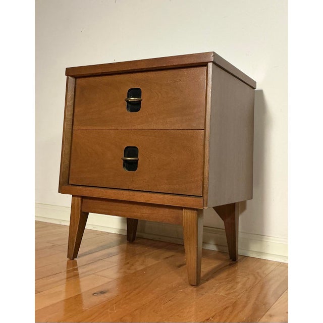 Mid 20th Century Modern Walnut Bassett Nightstand Brass + Black 2 Drawer For Sale In Greenville, SC - Image 6 of 12