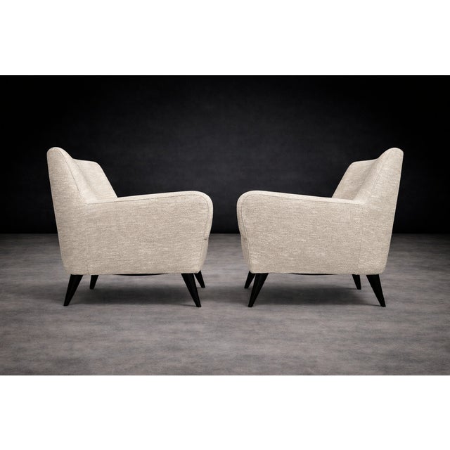 Wood Pair of Armchairs in Hardwood & Off White Upholstery, Joaquim Tenreiro, 1950s For Sale - Image 7 of 9