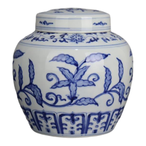 Early 20th Century Chinese Ceramic Tea Jar China Blue and White Porcelain Chenghua Tian Marked Jar Hand Painted Flowers Pattern