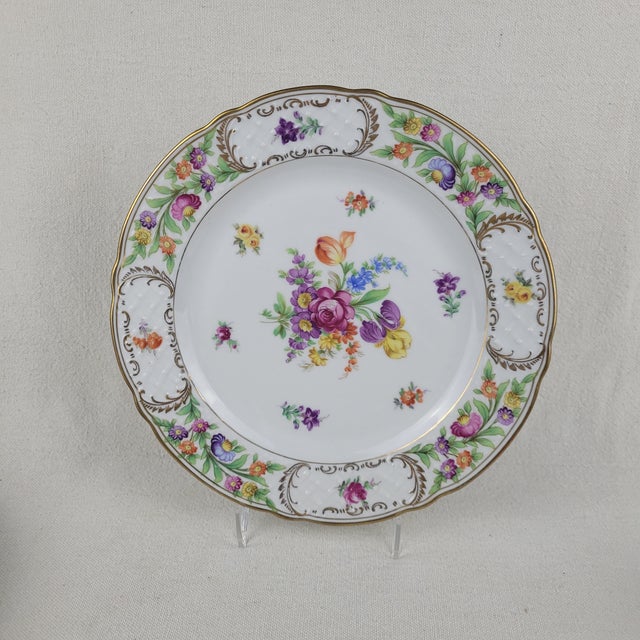 Victorian Early 20th Century Schumann Germany Empress Dresden Flowers Porcelain Dinner Plate For Sale - Image 3 of 14