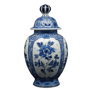 Antique Porcelain Lidded Ginger Jar from Fles / Royal Delft, 1910 For Sale