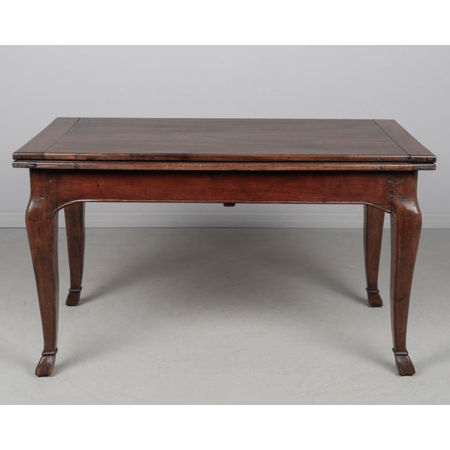 19th Century Italian Portefeuille Walnut Dining Table For Sale - Image 4 of 17