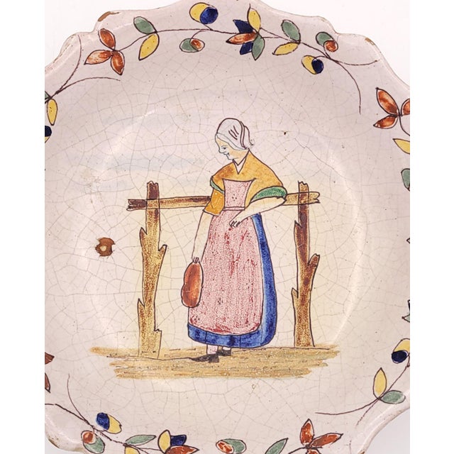 Pair of Quimper Plates, France, 19th Century For Sale - Image 4 of 9
