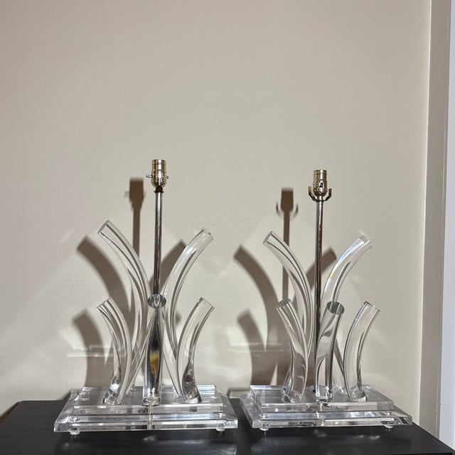 Vintage MCM Lucite Table Lamps Mid Century Modern - a Pair For Sale - Image 4 of 9