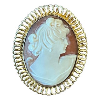 Vintage Victorian 12k Handcarved Cameo Pendant For Sale