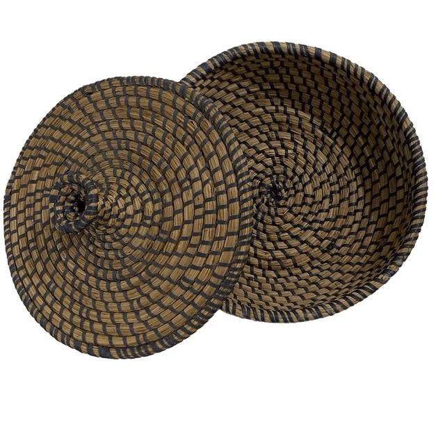 Traditional Mid 20th Century Sweetgrass Basket With Lid Vintage For Sale - Image 3 of 5