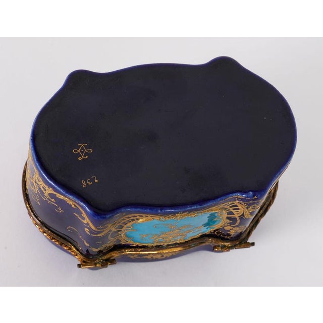 Antique French Cobalt Blue Porcelain Jewellery Casket from Sevres, 19th Century For Sale - Image 12 of 16