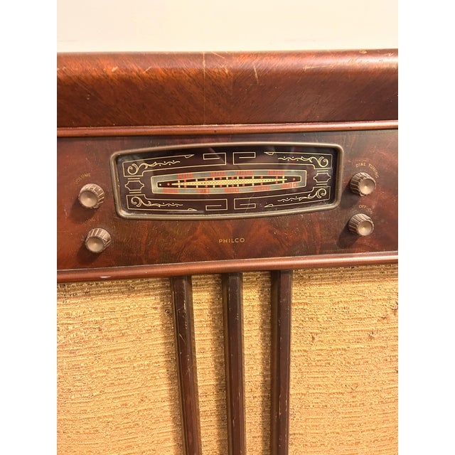 Art Deco Vintage Philco 48-485 Tube Floor Radio Broadcast Receiver 6 Tube 1948 For Sale - Image 3 of 12