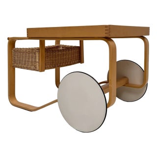 Vintage Model 900 Tea Trolley by Alvar Aalto for Artek For Sale