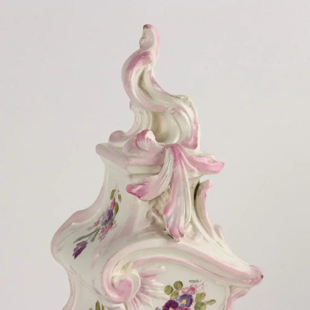 French Baroque Style Countertop Clock in Porcelain, 1800s For Sale - Image 5 of 13