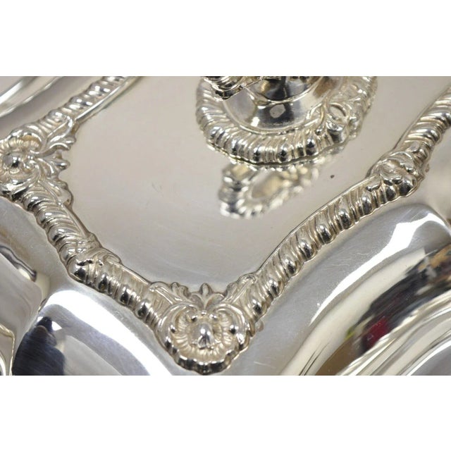 Early 20th Century Silver Plated Victorian Scalloped Edge Lidded Vegetable Serving Platter Dish For Sale In Philadelphia - Image 6 of 13
