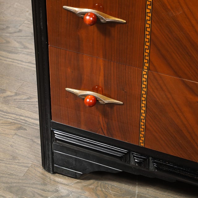 Art Deco Book-Matched Walnut & Black Lacquer Detailed Chest W/ Bakelite Pulls For Sale In New York - Image 6 of 18