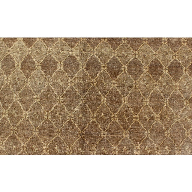 Vintage Turkish Mid-Century Gallery Rug in Taupe and Warm Brown For Sale - Image 4 of 8