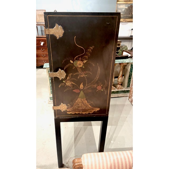 1950s Chinoiserie Cabinet-on-Stand, Japanned Finish, C. 1950-1960 For Sale - Image 5 of 11