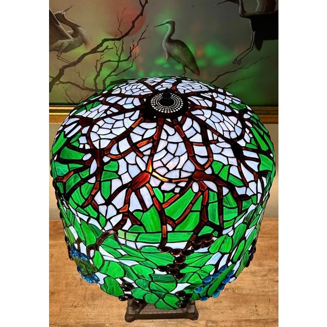 Rare c.1915 Unique Art Glass & Metal Co. Grapevine Leaded Glass Table Lamp With Egyptian Sphinx Bronze Base | Museum Quality For Sale - Image 18 of 18