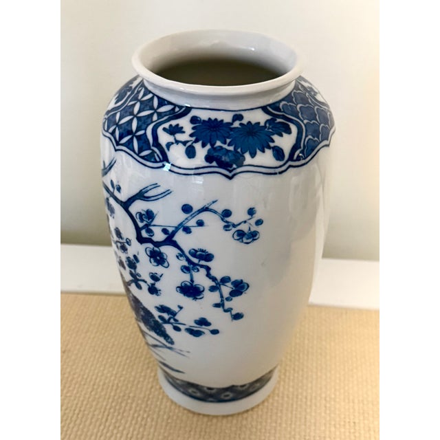 Blue and White Peacock Vase For Sale In New York - Image 6 of 9