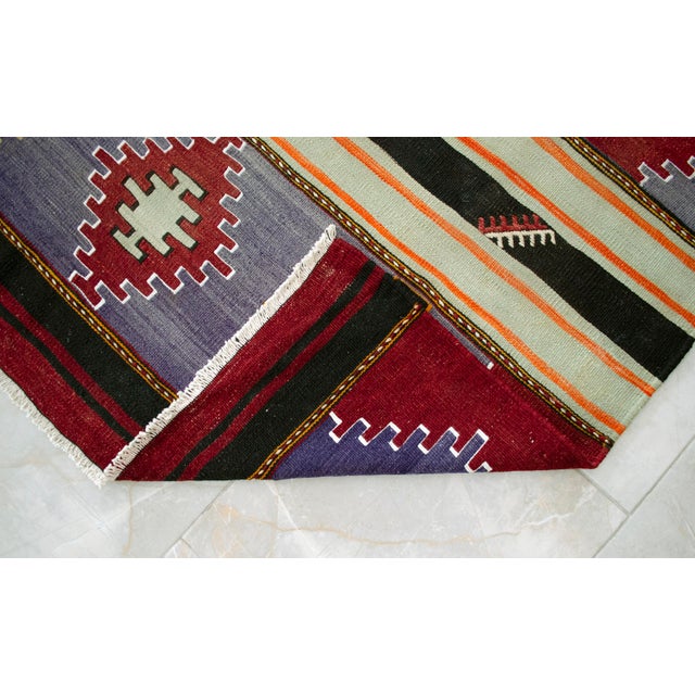 1960s Vintage Hand-Woven Wool Turkish Rug Majestic Living Room Decor - 6′1″ X 10′3″ For Sale - Image 12 of 13