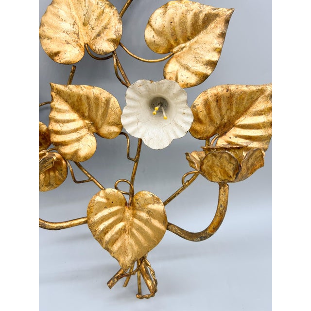 Metal Vintage Italian Gilt Tole Floral Wall Sconces, Pair With White Trumpet Flowers – Hollywood Regency / Italian Provincial For Sale - Image 7 of 15