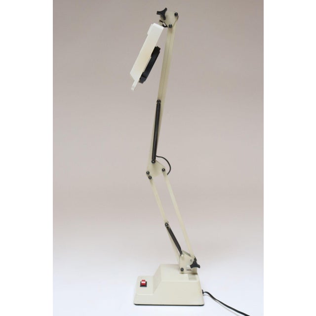 Mid-Century Modern Vintage Off-White Adjustable Articulating Task / Desk Lamp by Electrix For Sale - Image 3 of 12
