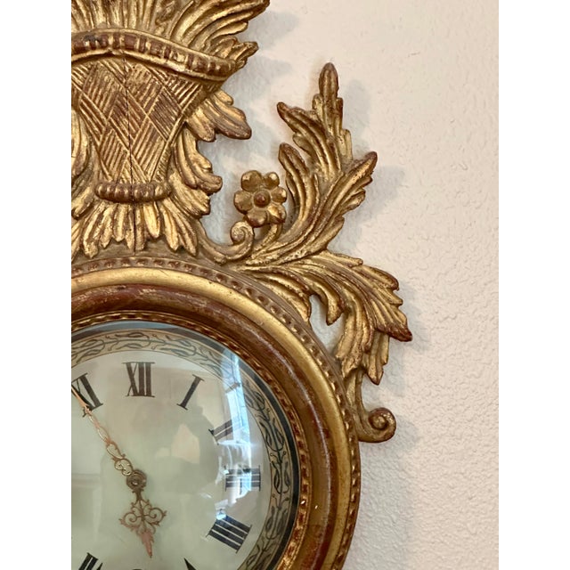 Mid-Century Italian Neoclassical Giltwood Wall Clock by Palladio. For Sale In West Palm - Image 6 of 12
