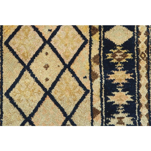 Vintage Turkish Herki Nomads Kilim Rug For Sale - Image 12 of 13