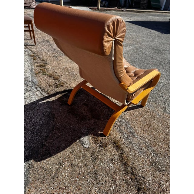 Late 20th Century Bentwood Attributed to Noboru Nakamura "Poem" Leather Lounge Chair For Sale In Houston - Image 6 of 6