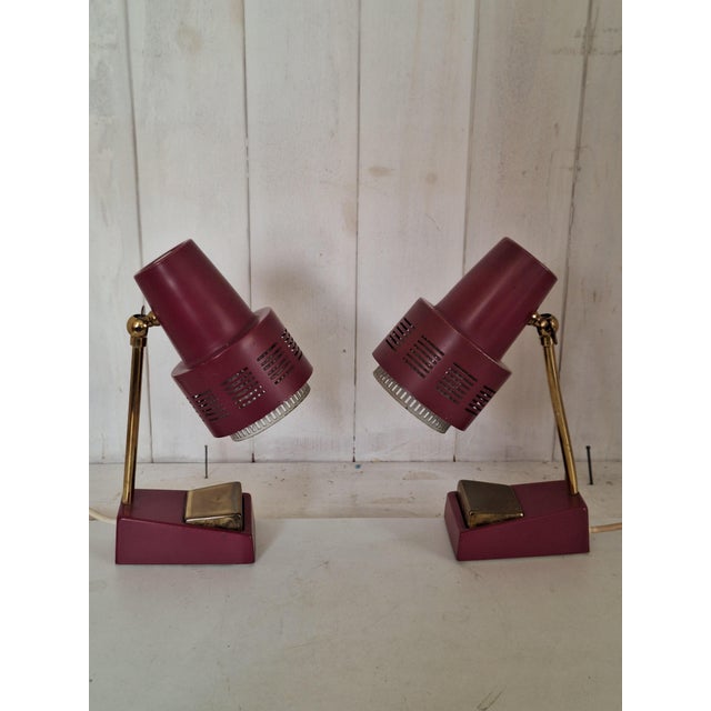 Mid-Century Bedside Lamps in Red Lacquered Metal with Brass Accents, 1960s, Set of 2 For Sale - Image 4 of 7