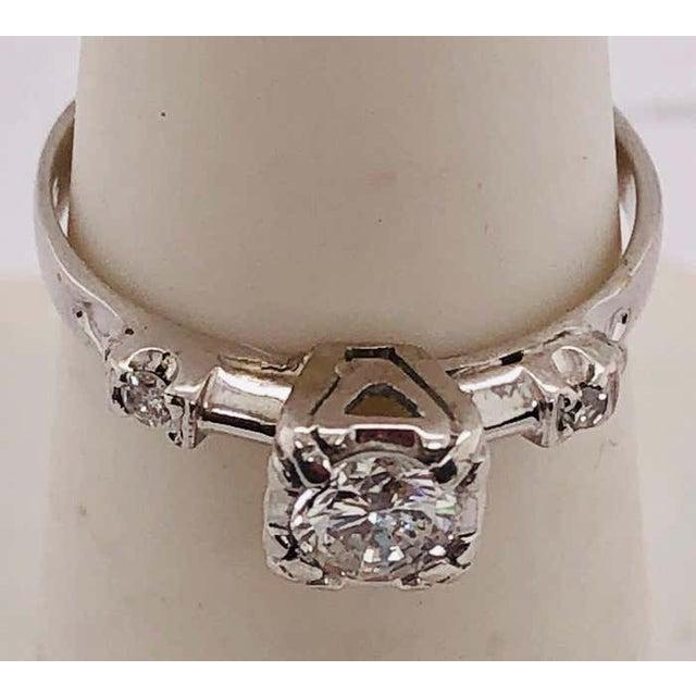 14 Karat White Gold Diamond Engagement Ring Bridal / Wedding For Sale In New York - Image 6 of 8