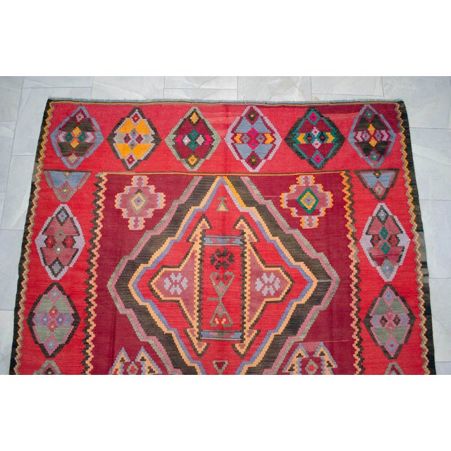 1980s Vintage Handmade Rug Organic Wool Turkish Kilim Oversize Area Rug - 6′8″ X 12′4″ For Sale - Image 11 of 15