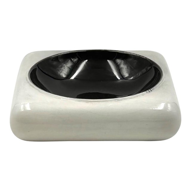 Space Age Black and White Ceramic Ashtray / Vide Poche, Italy 1970s For Sale