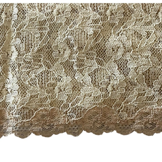 Vintage Lace Banquet Length Tablecloth Chantilly Lace Farmhouse Traditional Victorian Edwardian Beige For Sale - Image 4 of 7