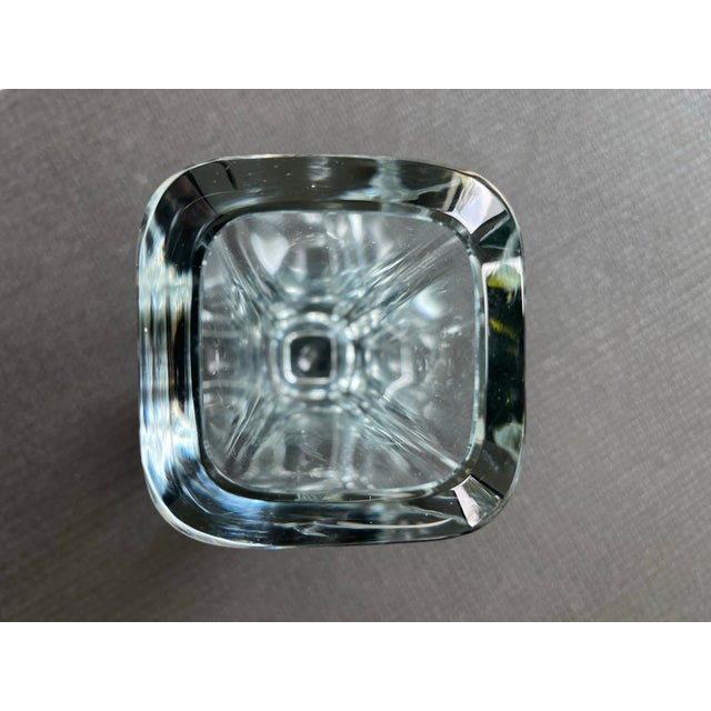 Transparent 1960s Strombergshyttan Etched Hummingbird Art Glass Vase-Sweden For Sale - Image 8 of 10