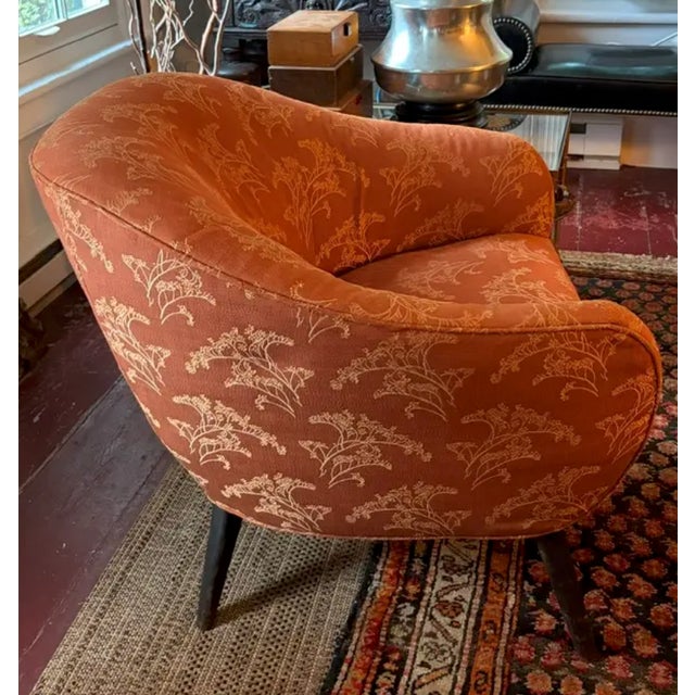 Mid Century Barrel Club Chair With Original Damask Upholstery For Sale In New York - Image 6 of 7