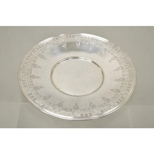 Antique Wallingford Silver Plated Victorian 10" Round Decorated Dish Platter For Sale - Image 4 of 10