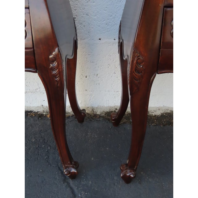 French Bombay Serpentine Nightstands Bedside Tables a Pair 6653 For Sale - Image 9 of 18