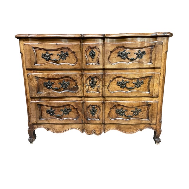 Louis XV Galbé Commode in Walnut with Bronze Handles, 18th Century For Sale - Image 6 of 6
