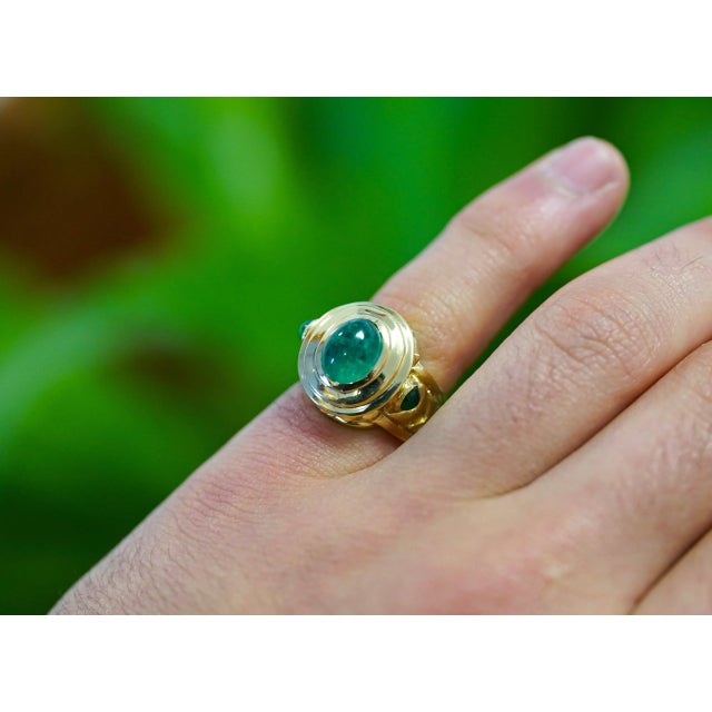 Green Vintage 3 Carat Cabochon Cut Colombian Emerald Bezel in 20k Yellow Gold Ring Size 6.25 For Sale - Image 8 of 10