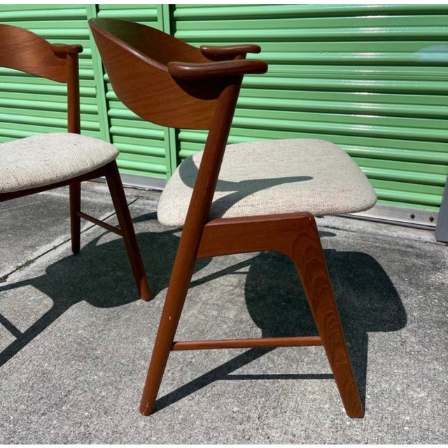 Wood Kai Kristiansen for Korup Stolefabrik, Denmark, Model 32 Teak Chairs, a Pair For Sale - Image 7 of 12