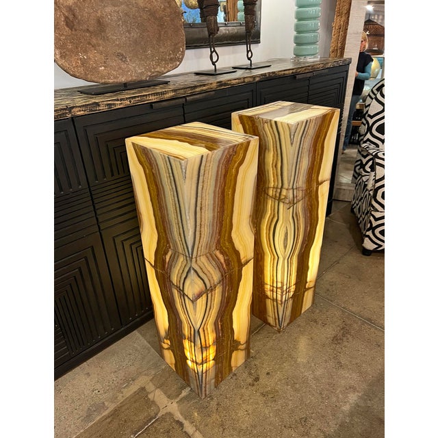 Golden Orange Onyx Pedestal Floor Lamp For Sale - Image 4 of 8