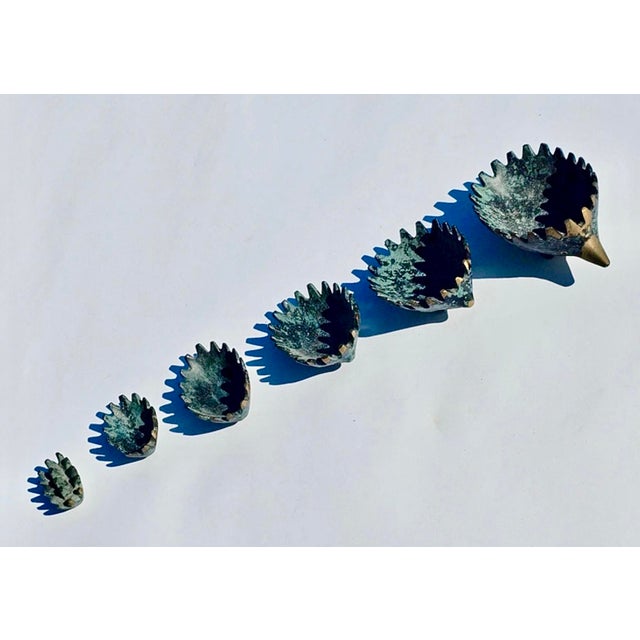 Stackable Hedgehog Ashtrays in Patinated Brass by Walter Bosse for Silex, Austria / France, 1950s, Set of 6 For Sale - Image 4 of 7