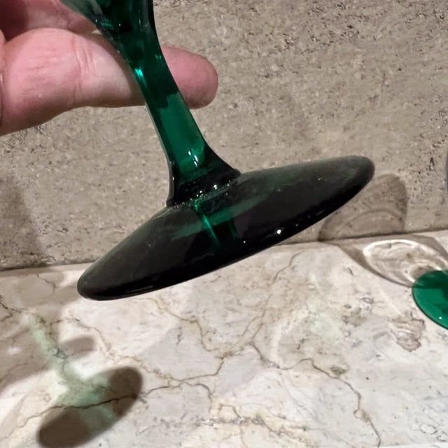 Mid-Century Modern 1970s Pair of Green Stem Wine Water Goblet Glasses For Sale - Image 3 of 6