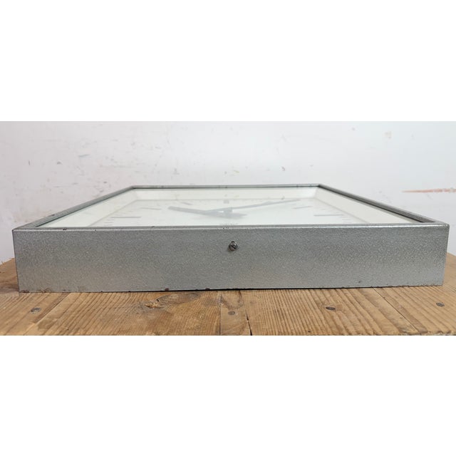 Large Grey Square Wall Clock from Pragotron, 1970s For Sale - Image 9 of 18