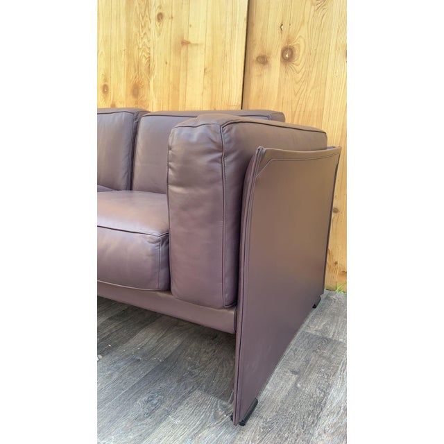 Mario Bellini Mid Century Modern 405 Duc Sofa by Mario Bellini for Cassina in Plum Leather For Sale - Image 4 of 12