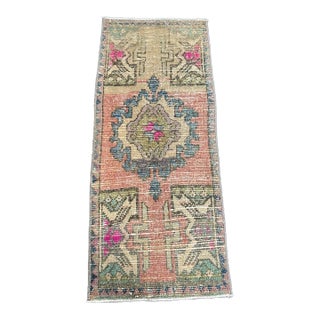Turkish Yastik Rug 1'5" x 3'6" For Sale