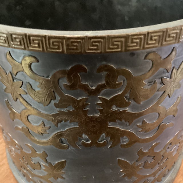 Vintage Chinoiserie Palm Beach Style Pewter W/Brass Overlay Ornamentation Jardiniere Hong Kong For Sale - Image 9 of 12